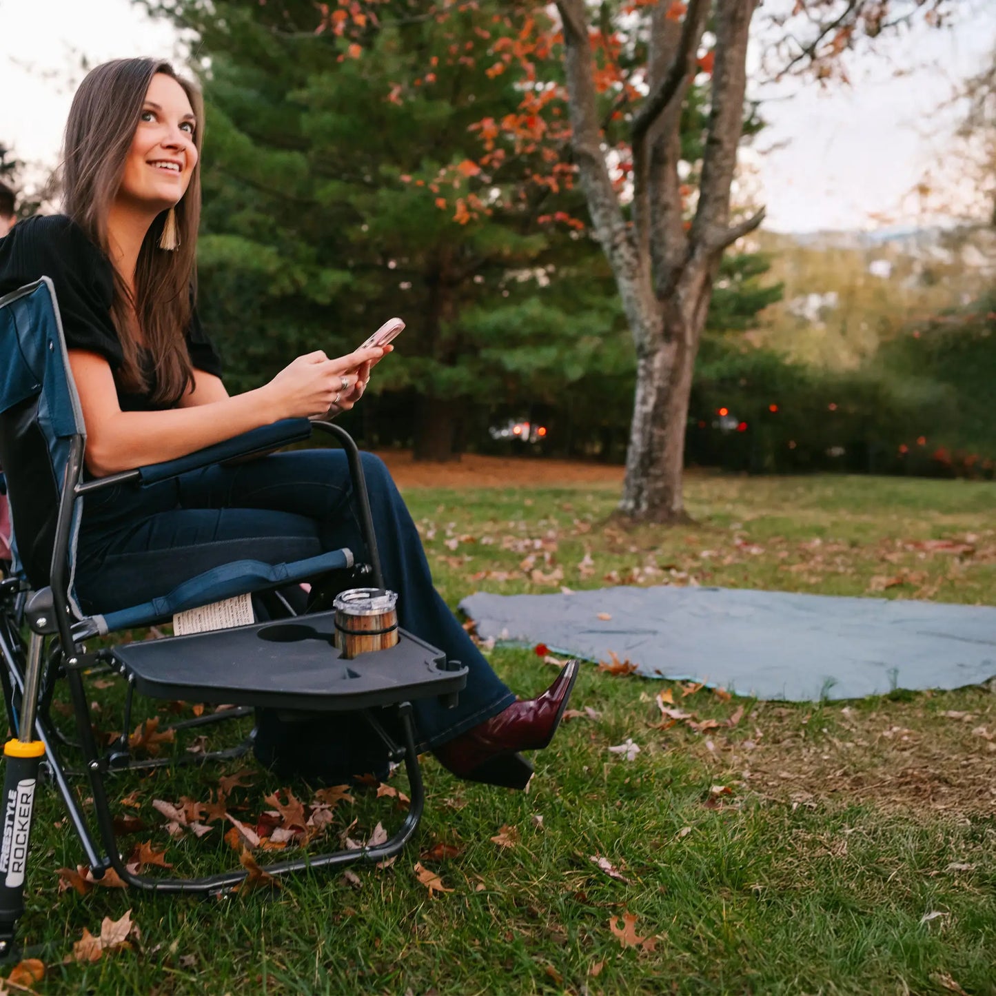Freestyle Rocker™ with Side Table - O1K4