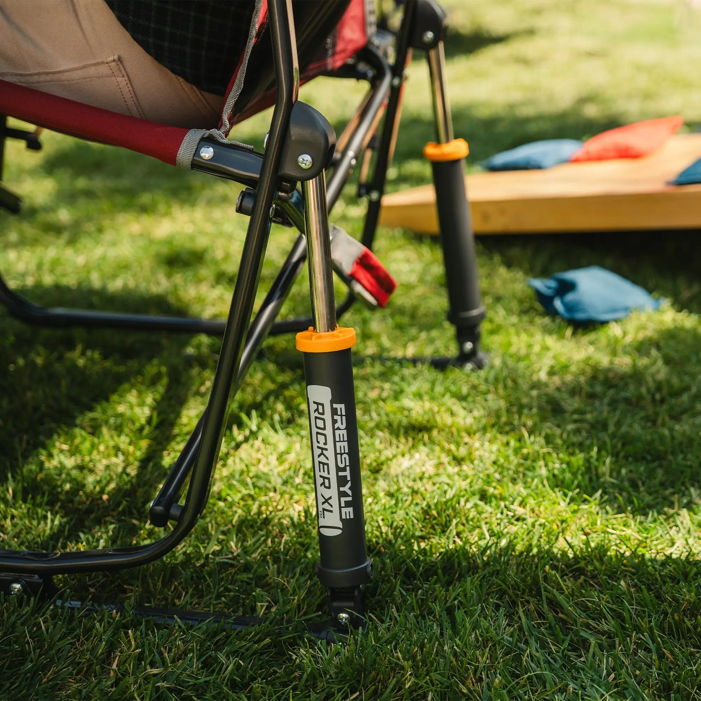 Freestyle Rocker XL™ with Side Table - 1V3I