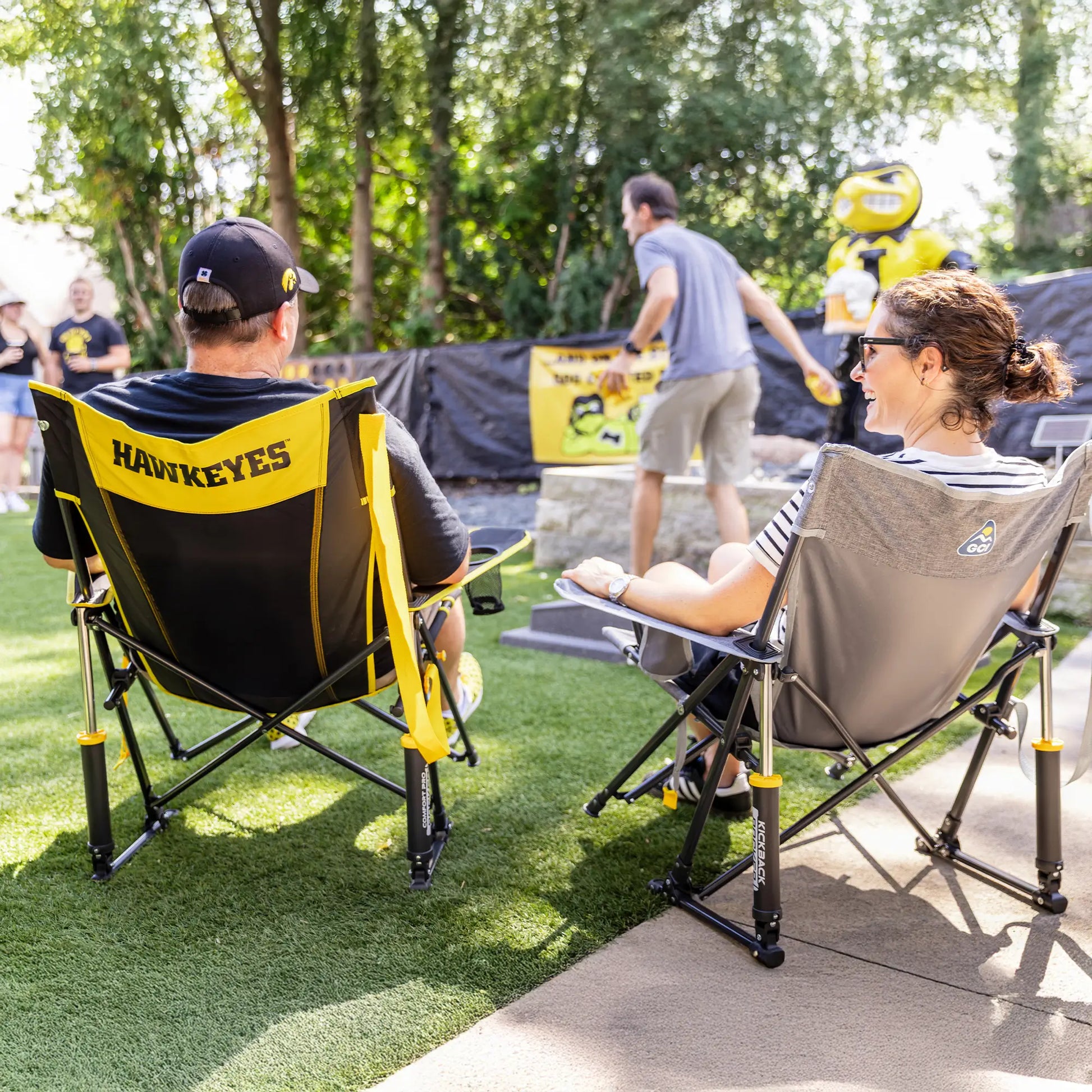 College Comfort Pro Rocker™ - Iowa Hawkeyes - SEON